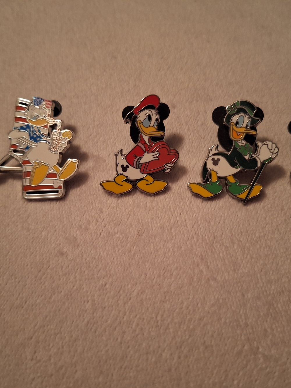 Donald Duck 2025 Holiday Pins